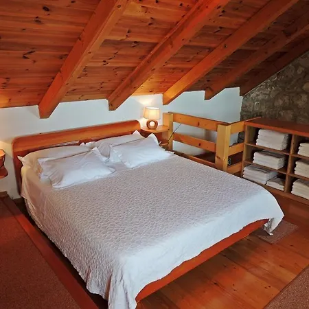 House In Sumpetar With Sea View, Terrace, Air Conditioning, Wifi 5133-1 펜션 예세니체